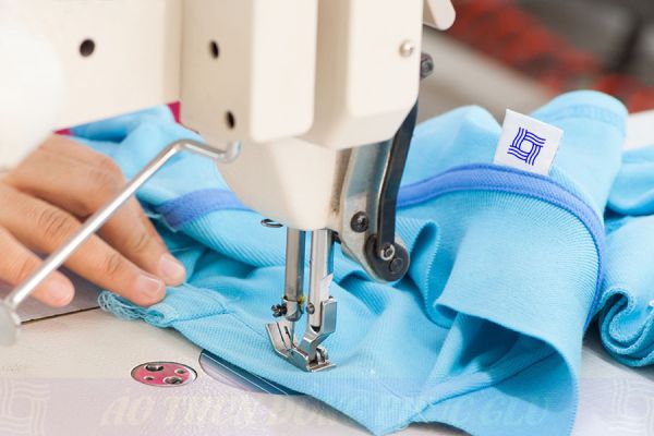 Tư vấn lựa chọn chất liệu may áo đồng phục